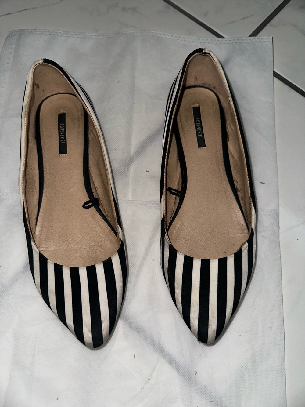 Forever 21 Black & White Striped Pointed Ballet Flats